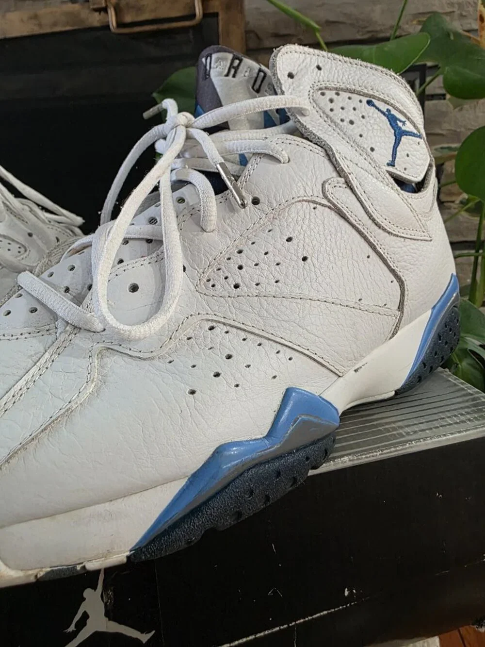 Jordan 7 Retro white and blue Men size 10.5 used 304775-141